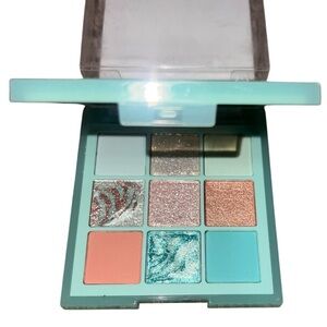NWB HUDA BEAUTY Pastel Obsessions Mint Obsessions  Eyeshadow Palette Light Green
